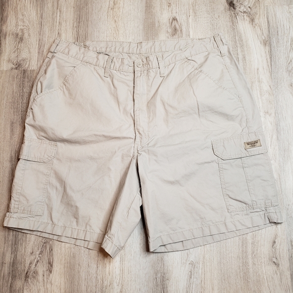 wrangler cargo shorts with elastic waist